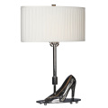 Lampe de table à chaussures à talons hauts moderne et moderne (9046)